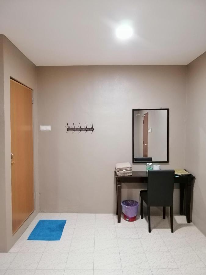 Hotel Nawar Pasir Mas エクステリア 写真