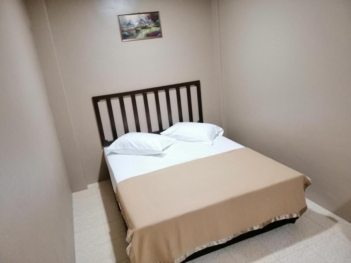 Hotel Nawar Pasir Mas エクステリア 写真