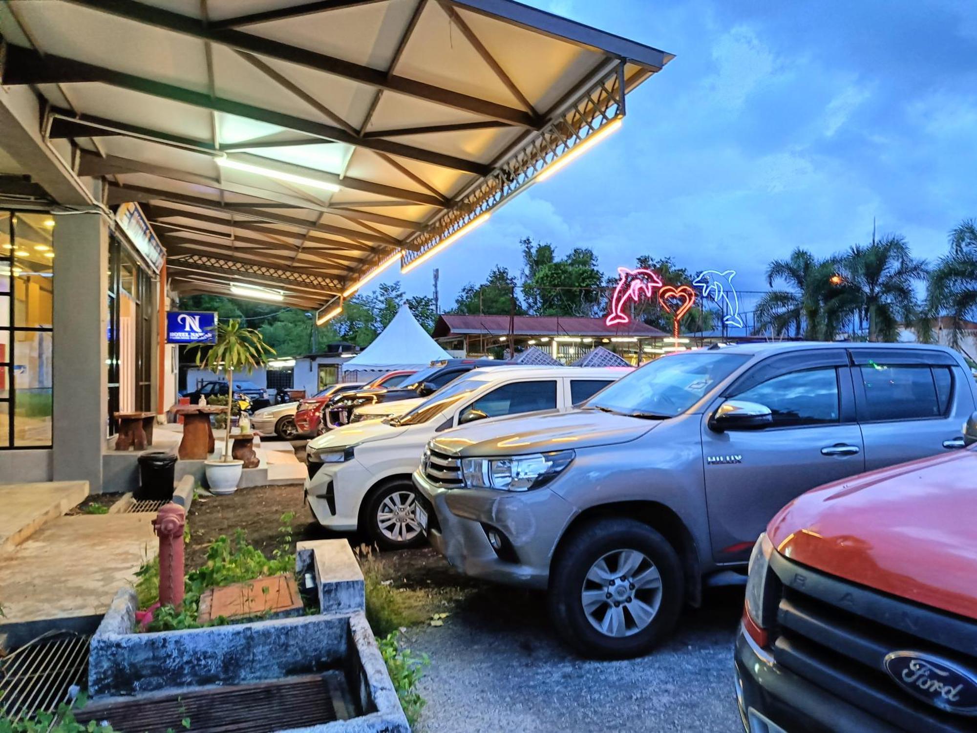 Hotel Nawar Pasir Mas エクステリア 写真